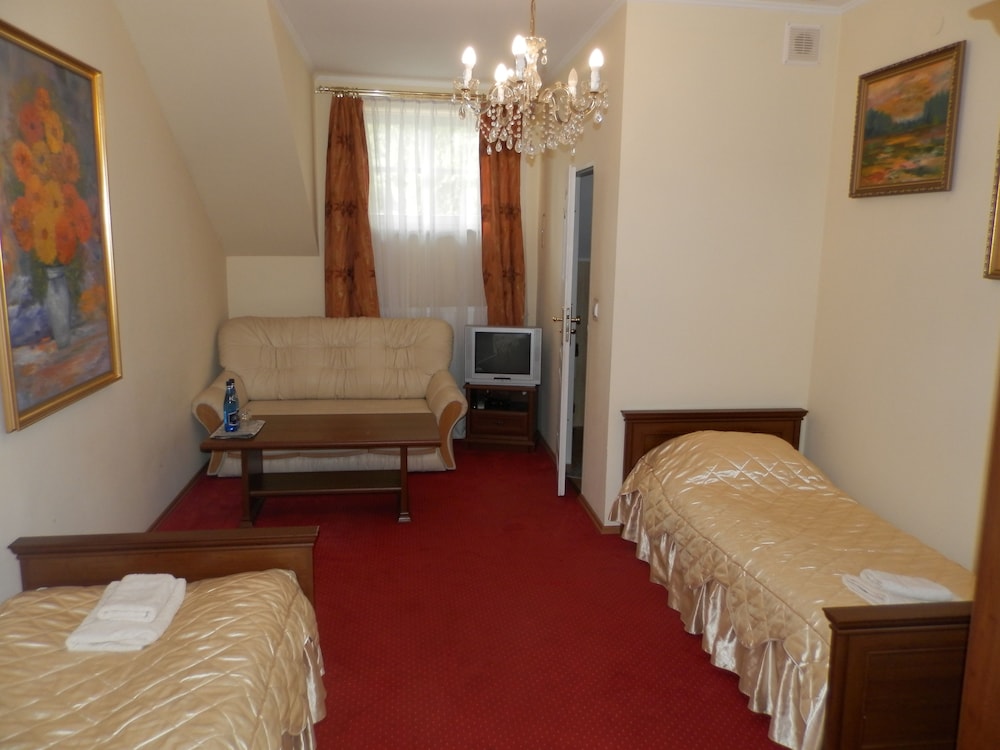 Quadruple Room (Number 202) photo 2
