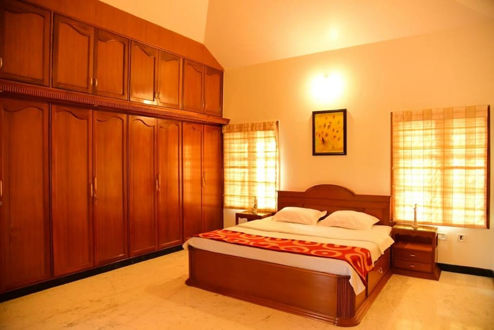 Deluxe Room, 1 Double Bed, Non Smoking photo 2