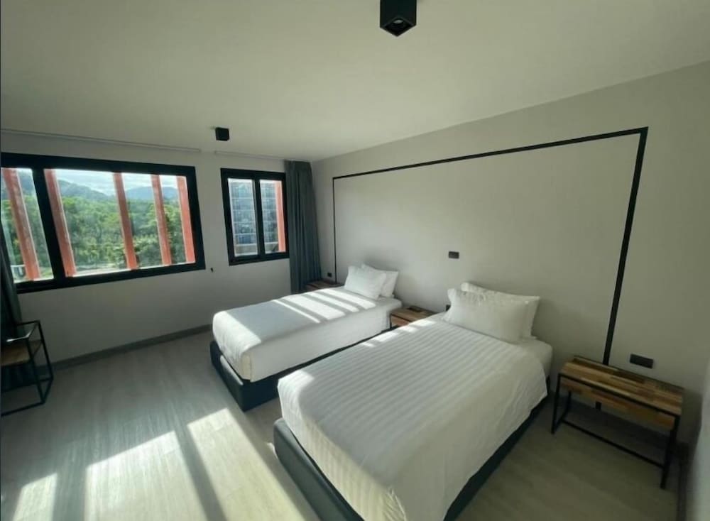 Deluxe Twin Room, 2 Twin Beds - Photo 1