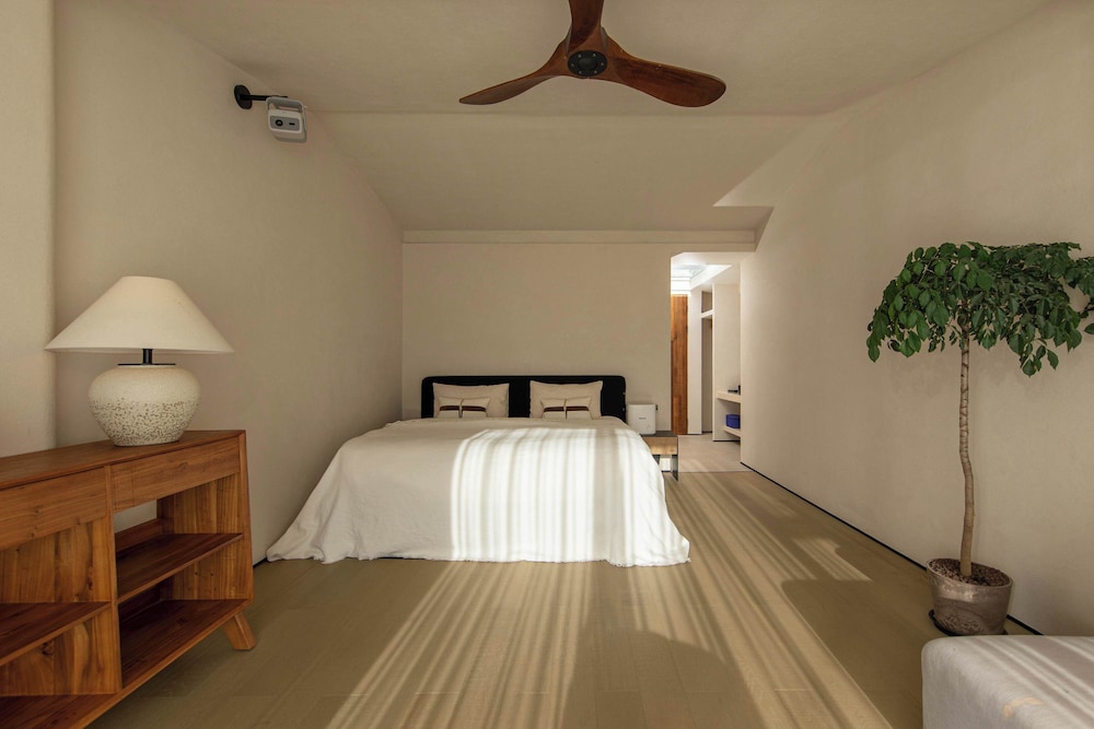 Superior Chalet, Non Smoking, Hill View