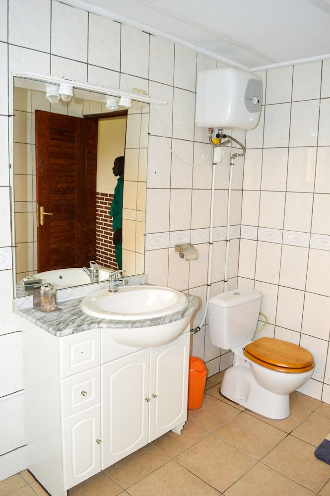 Grand Apartment, 4 Bedrooms, Kitchenette, Garden View photo 2