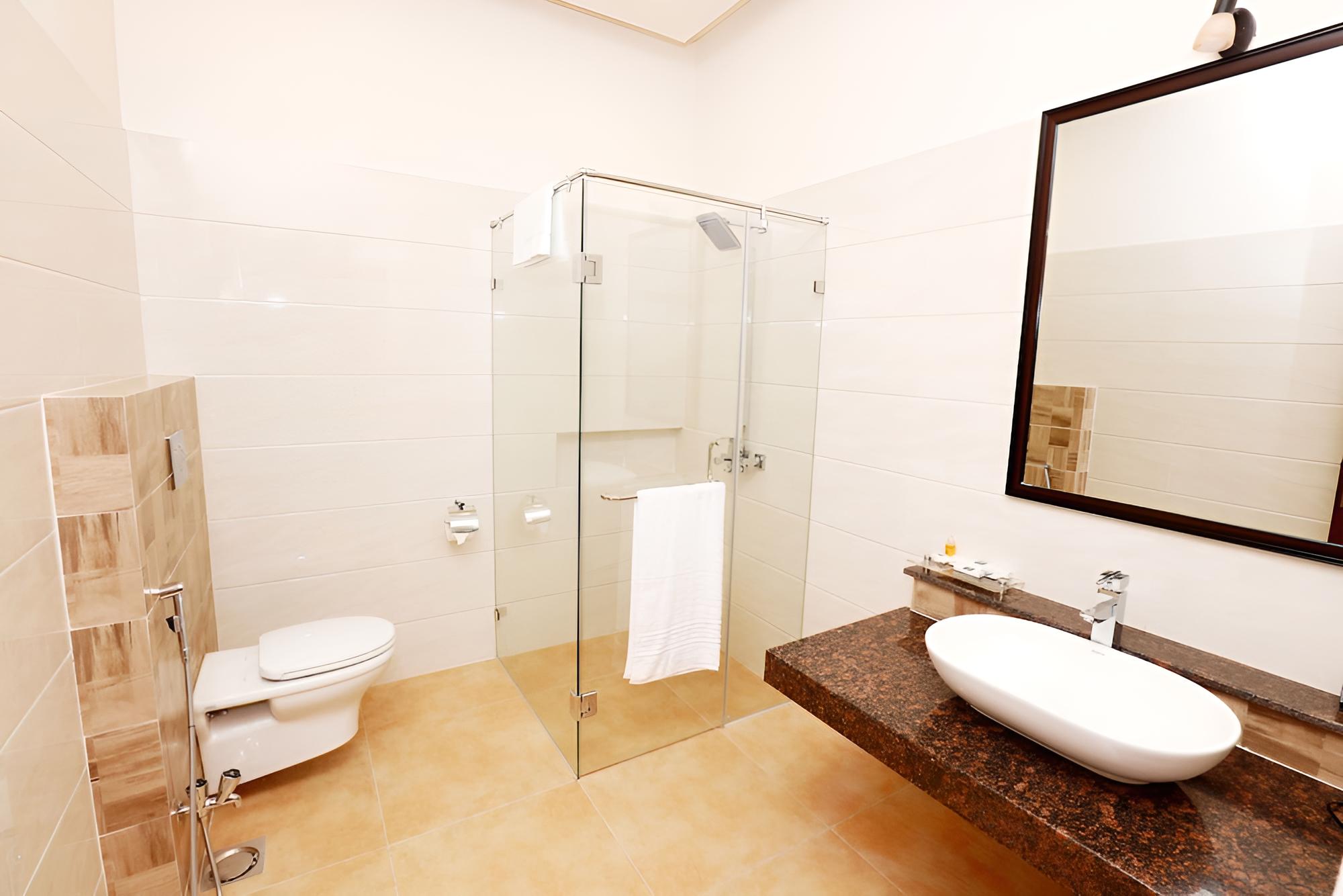 Executive Room, 1 King Bed, Accessible, Executive Level photo 2