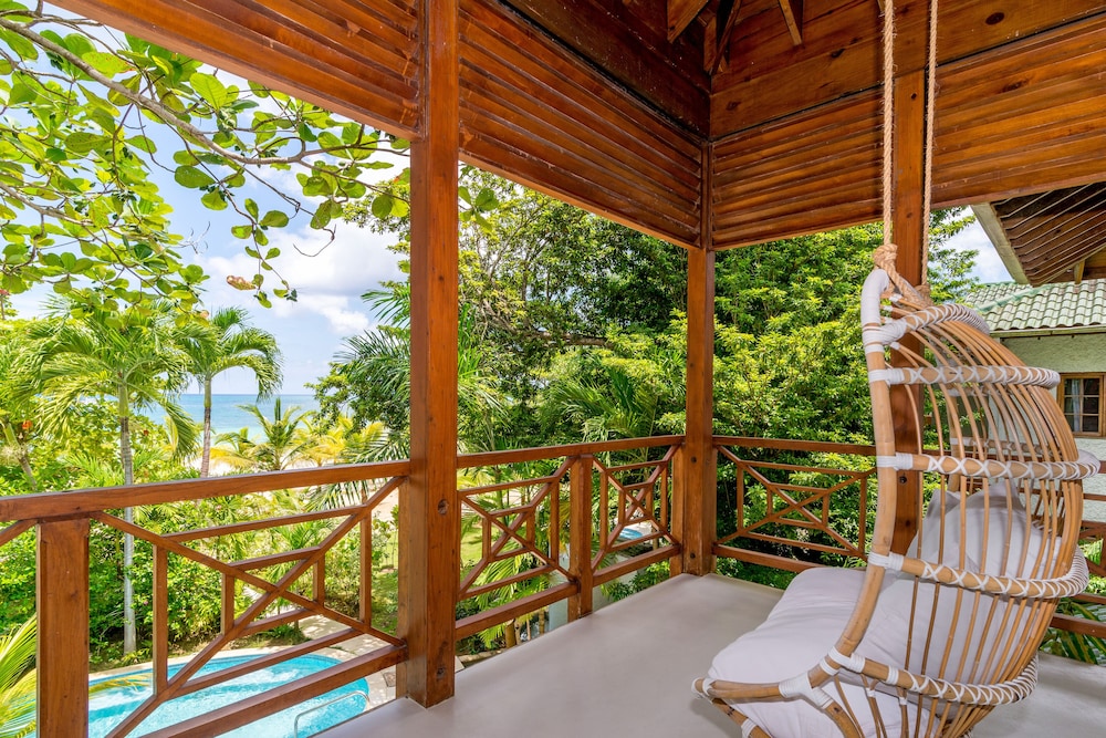 Luxury Villa, 4 Bedrooms photo 2