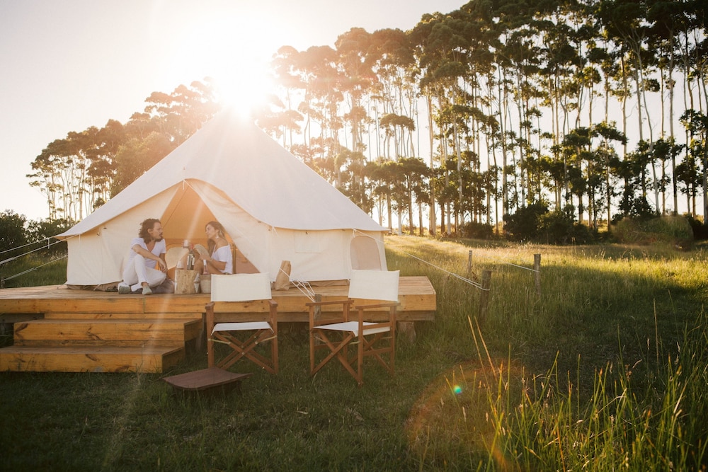 Exclusive Tent, 1 Queen Bed, Lagoon View