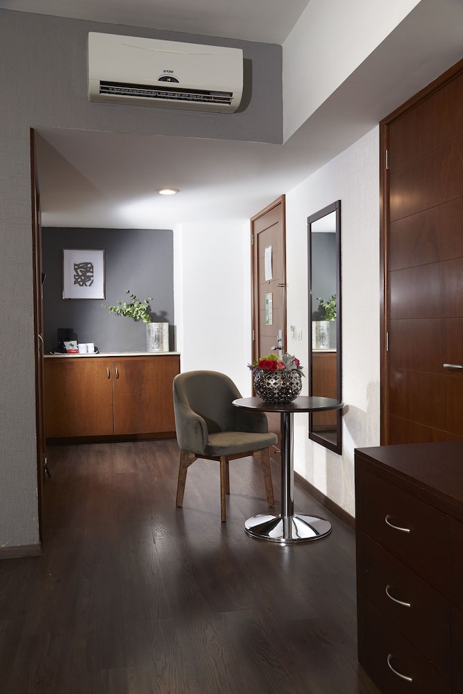 Executive Suite, 2 Double Beds (2 camas matrimoniales) - Photo 13