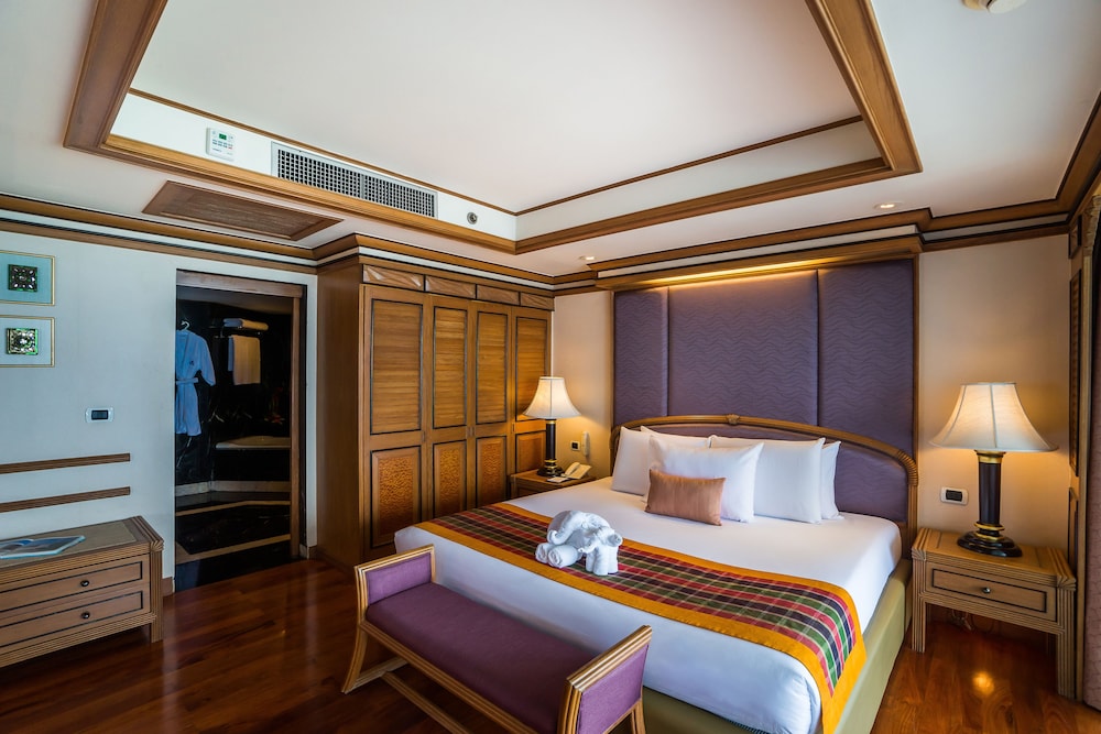 One Bedroom Regency Suite