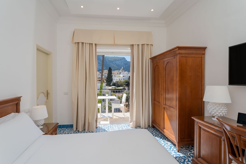 Standard Double or Twin Room, Balcony, Garden View - Photo 2