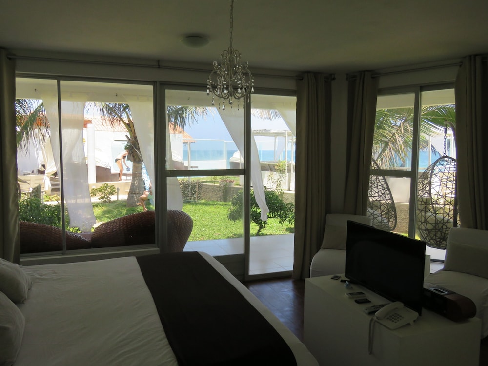 Suite, Jetted Tub photo 1
