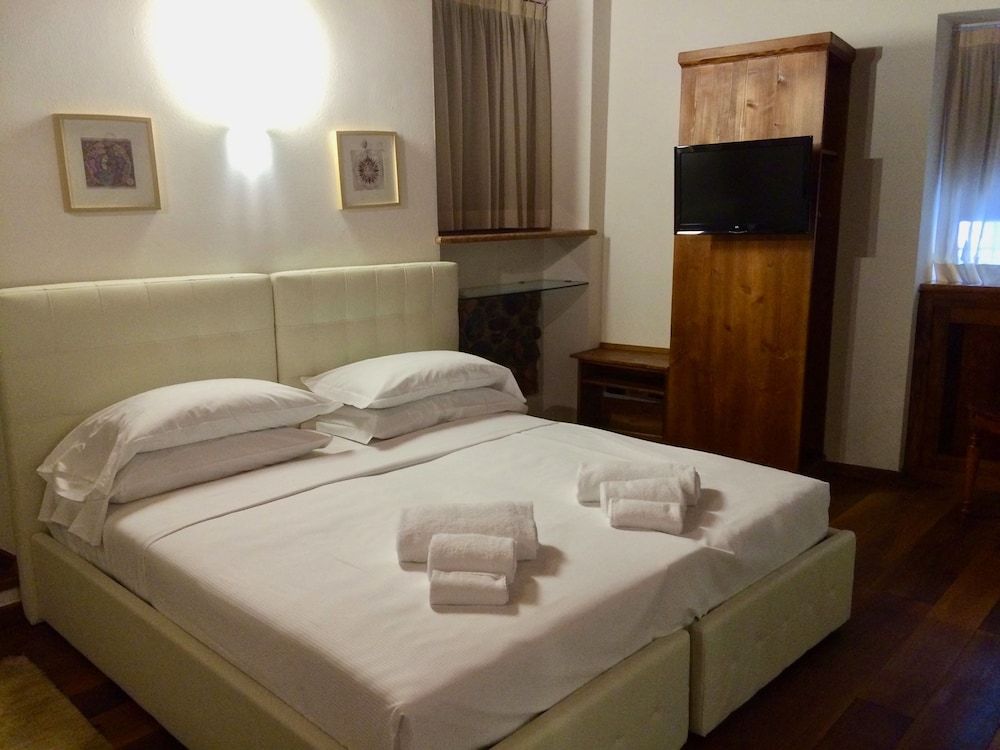 Grand Double Room (Magellano Room - via Lastre 3)