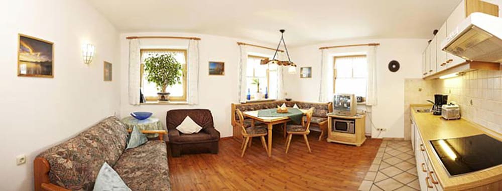 Apartment (2) photo 3