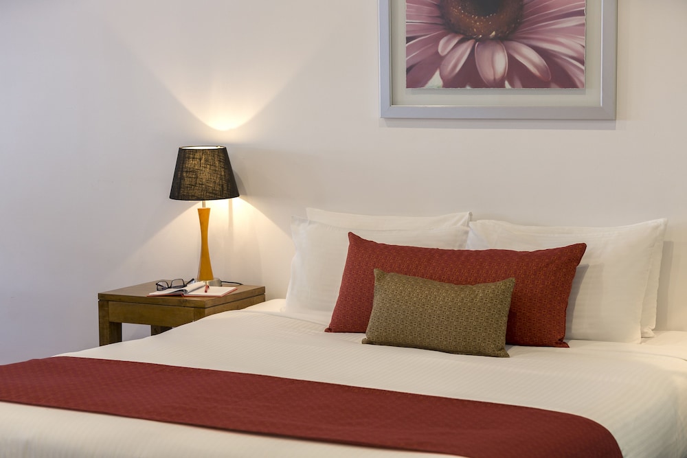 Studio Apartment - Photo 12