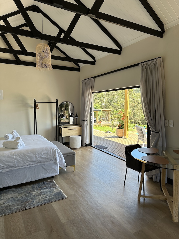 Luxury Villa, 1 King Bed, Vineyard View, Slope side photo 2