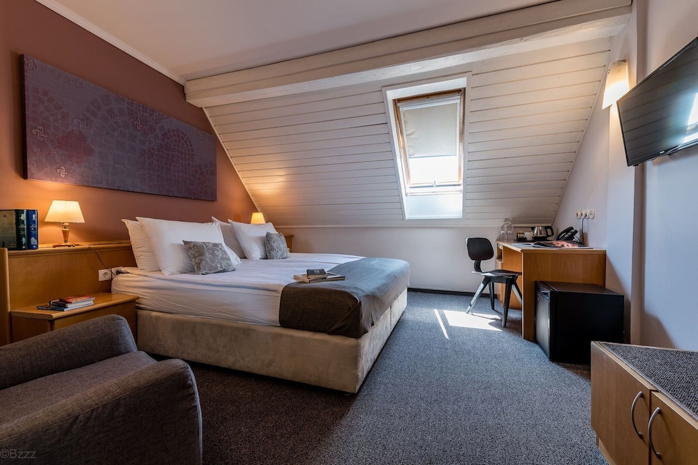 Comfort Double or Twin Room - Photo 13