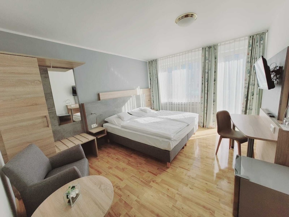 Double or Twin Room photo 1