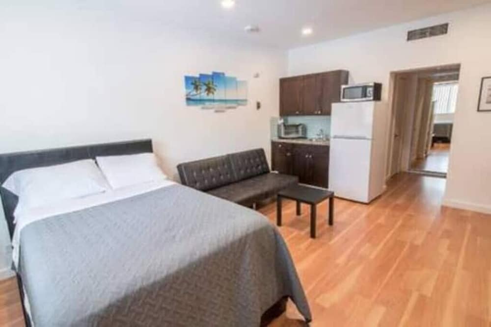 Apartment photo 1