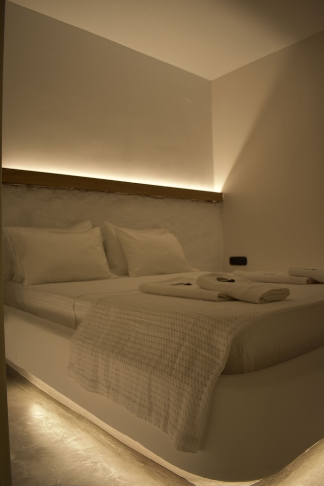 Deluxe Suite, Balcony, Sea View