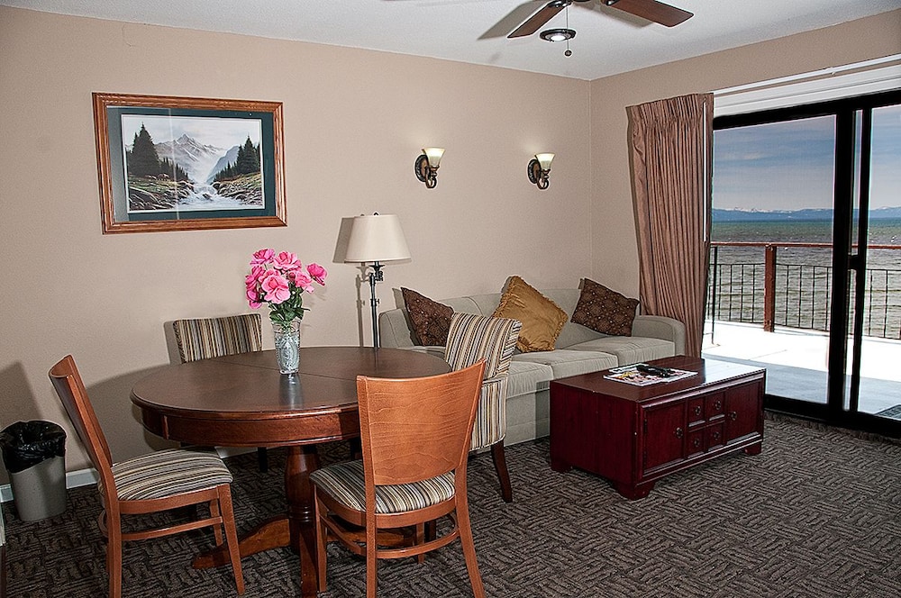 Suite, 1 Queen Bed with Sofa bed, Kitchen