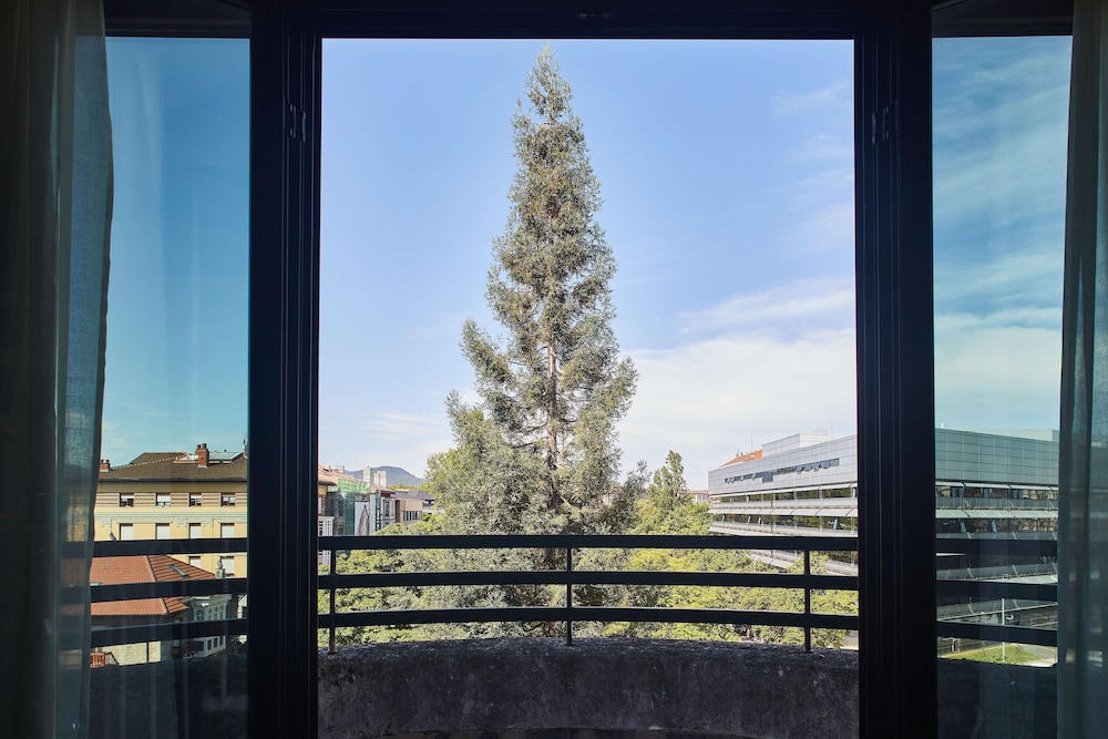 Suite, Balcony - Photo 11
