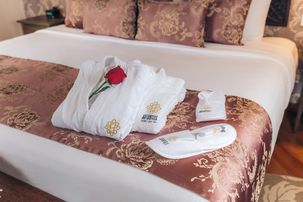 Premium Double or Twin Room, Ensuite photo 2
