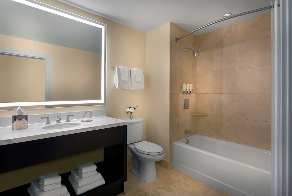 Suite, 2 Queen Beds (Chase One Bedroom) - Photo 6
