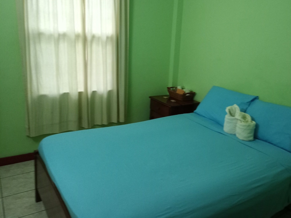 Basic Double Room, 1 Double Bed, Shared Bathroom photo 1