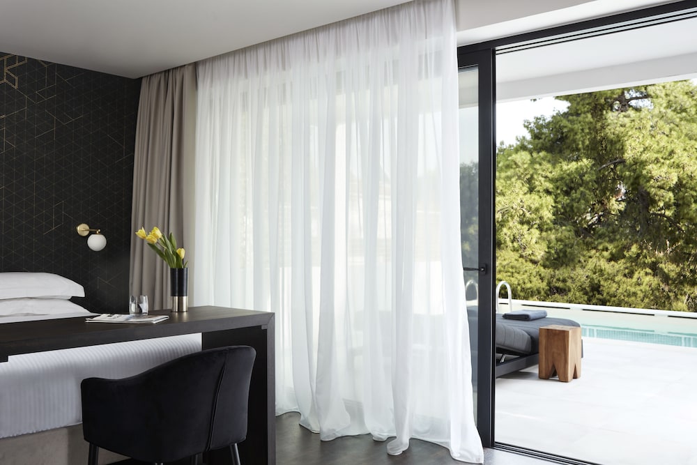 Signature Suite, Private Pool photo 3