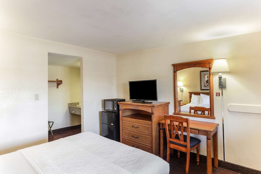 Room, 1 Queen Bed, Non Smoking photo 1