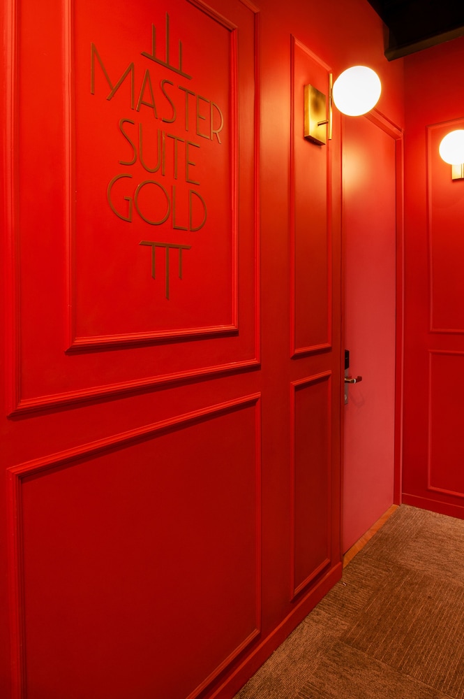 Master Suite Gold photo 3