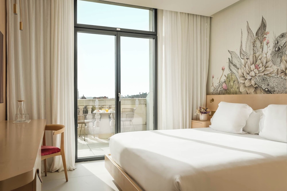 Deluxe Double Room Single Use, Terrace photo 3