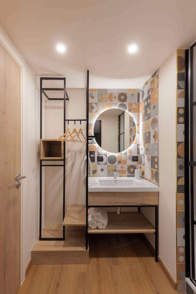 Room, Multiple Beds - Photo 4