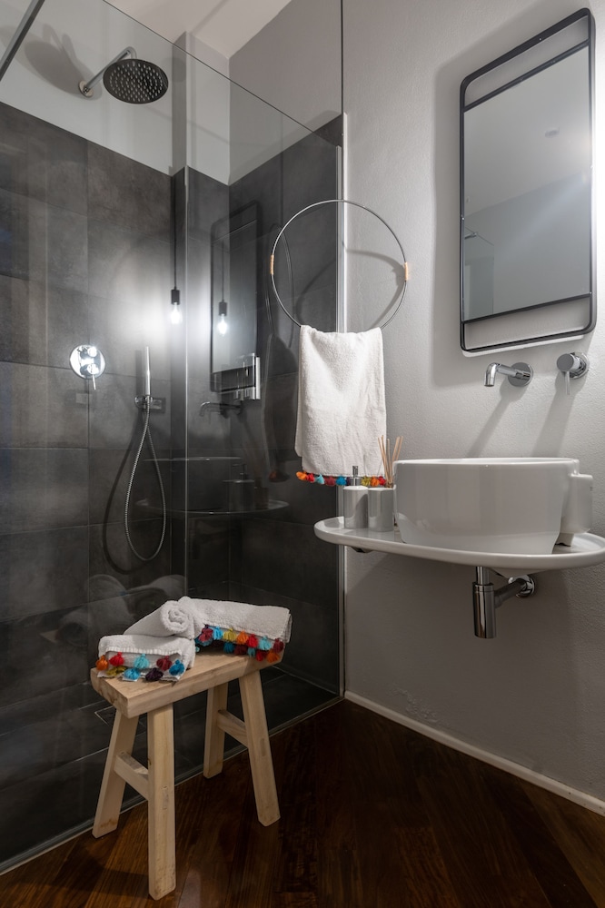Deluxe Triple Room photo 2