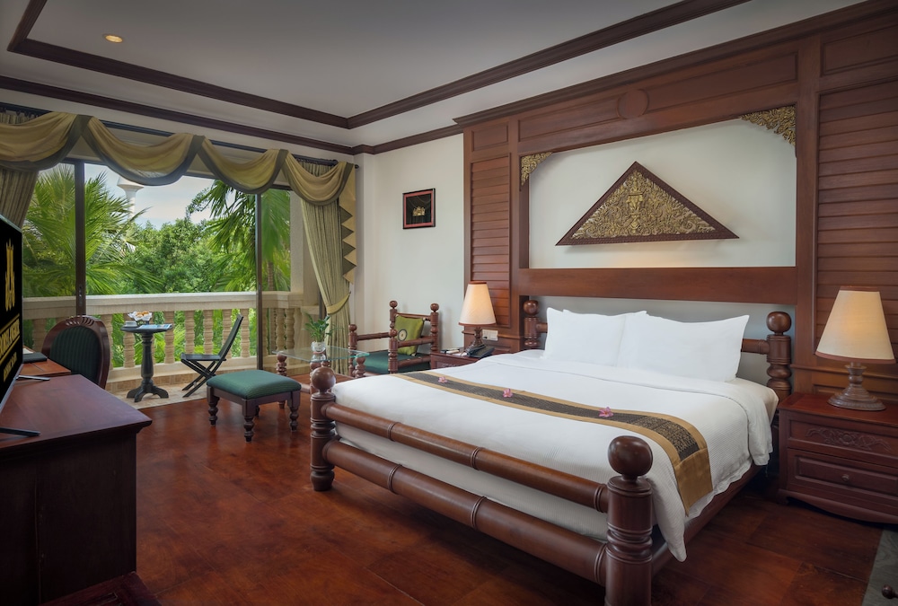 Premium King Room (Free One Time Sunset Cocktail Set) - Photo 1