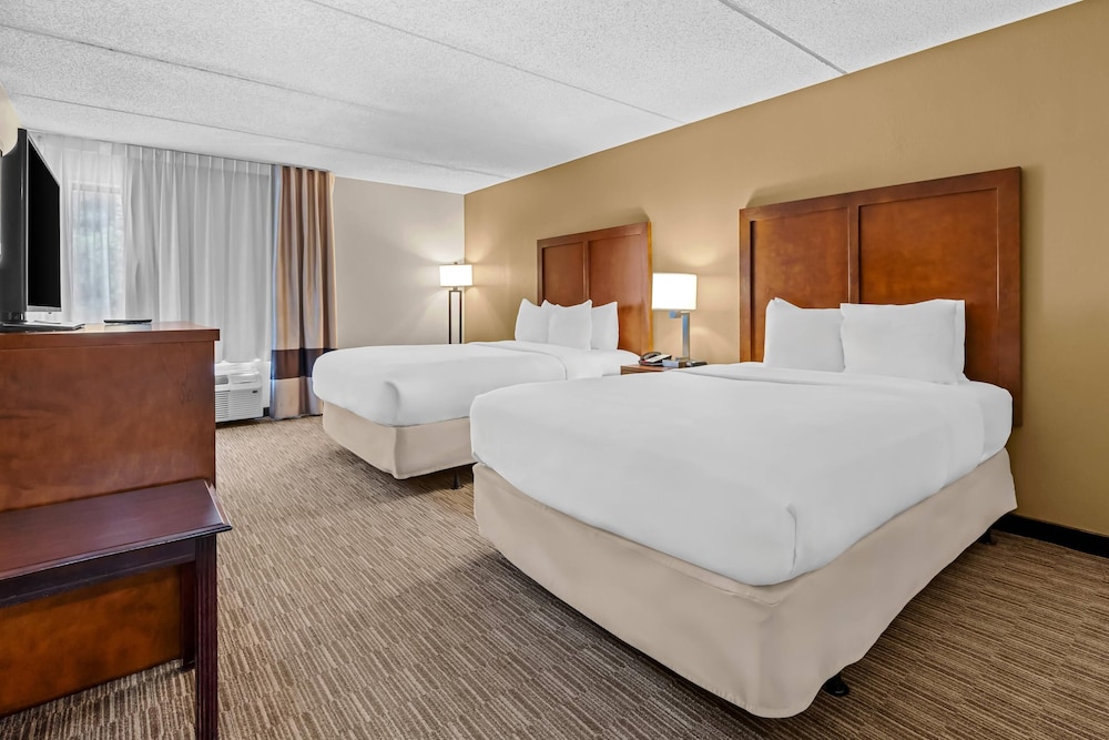 Room, Multiple Beds, Non Smoking - Photo 1