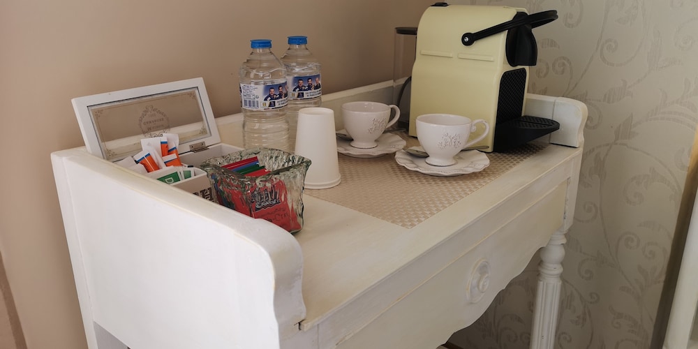 Superior Double Room, 1 Queen Bed, Ensuite (Romantique) photo 3