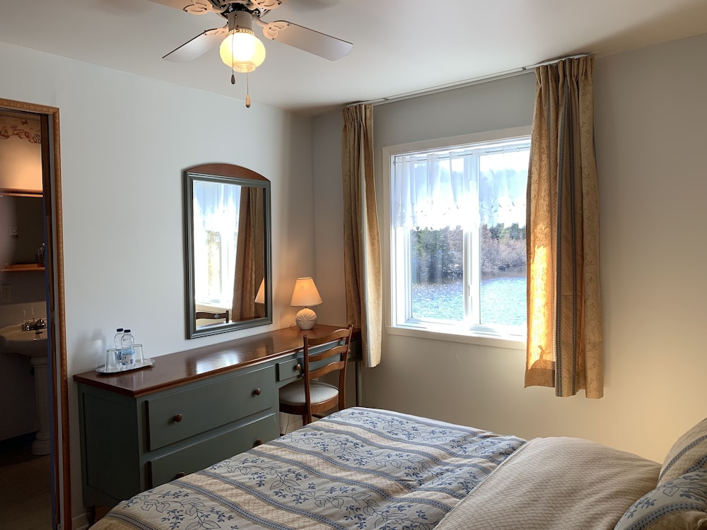 Signature Room, Lake View photo 3