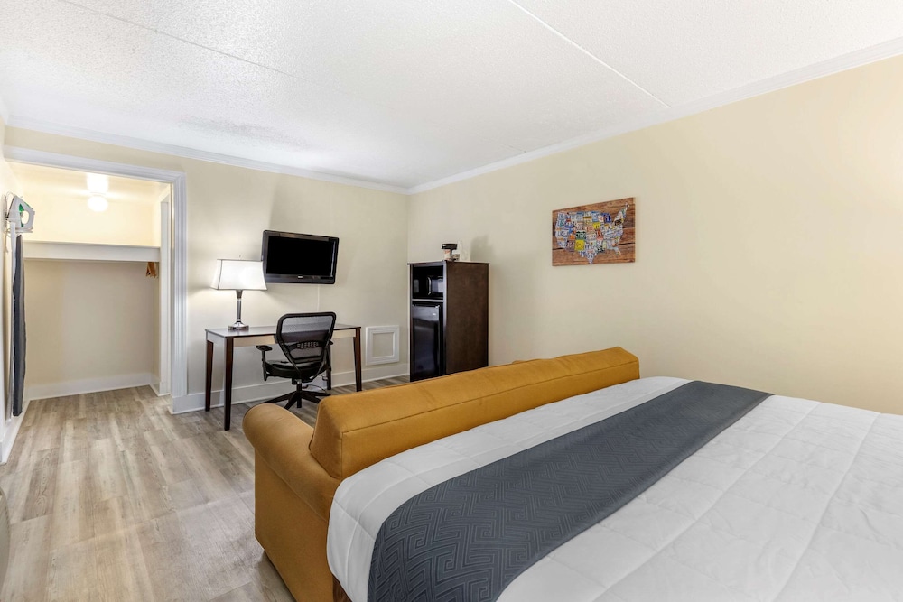 Standard Room, 1 Double Bed, Non Smoking - Photo 3