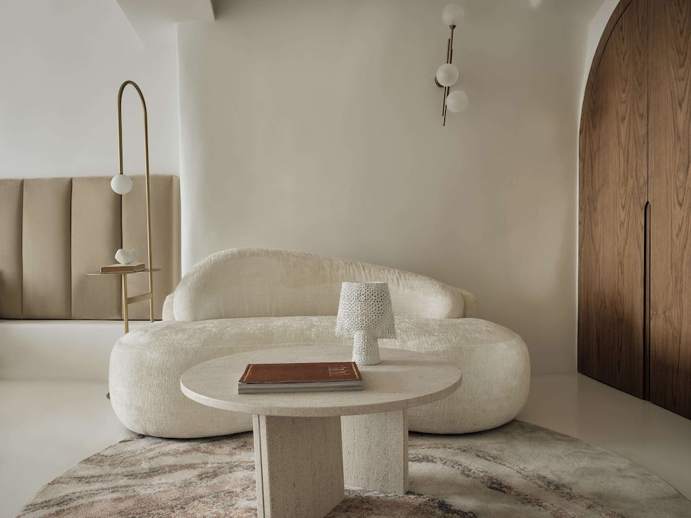 Classic Suite with Hot tub - Photo 5