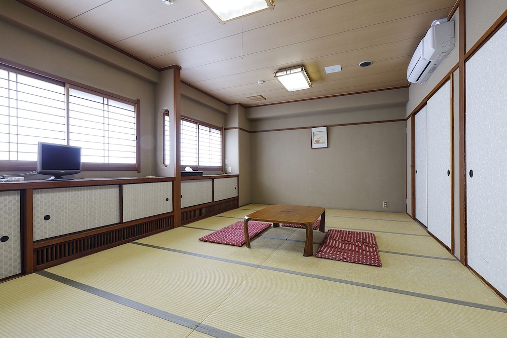 Deluxe Room, Non Smoking, No Bathroom & No Toilet photo 3
