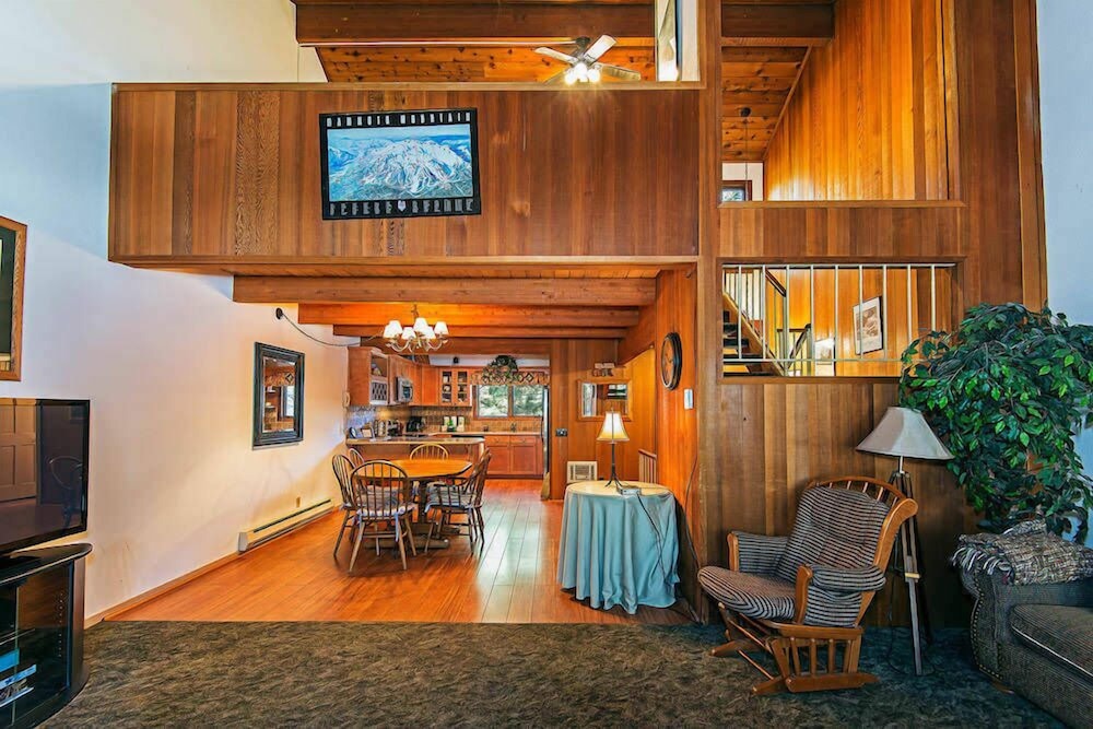 Condo, Multiple Beds, Fireplace, Mountain View (Winterset #02)
