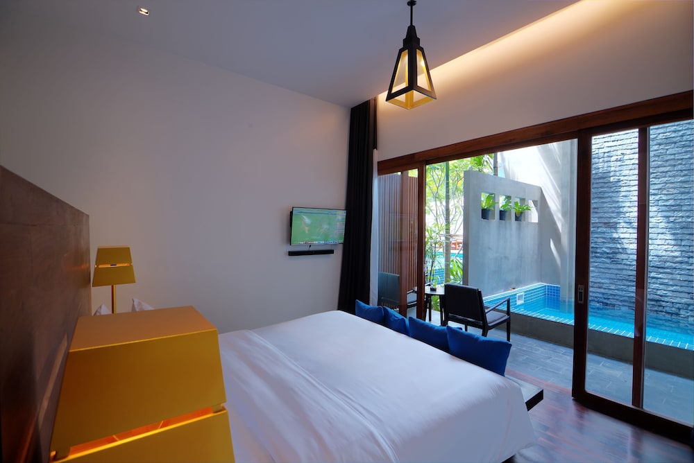 Apsara Private Pool