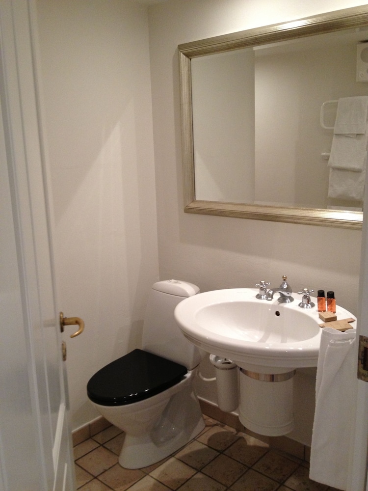 Basic Room (Bed 140 cm)