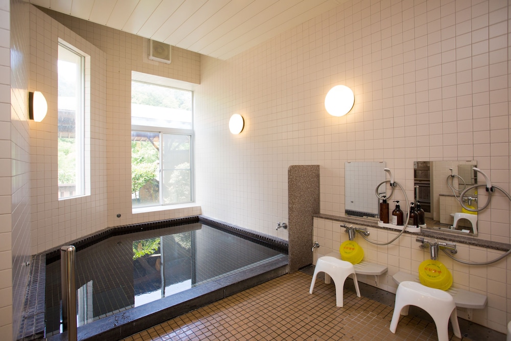 Japanese-Style Superior Room With Shared Bathroom photo 3