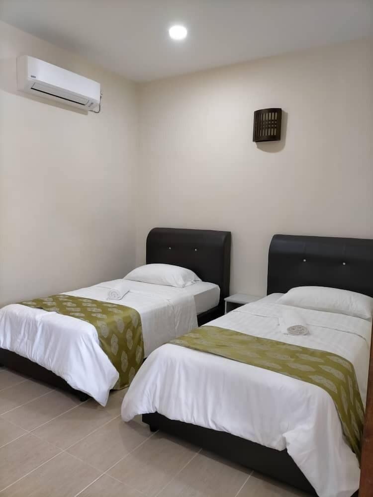 Superior Single Room, Multiple Beds, Mountain View photo 2