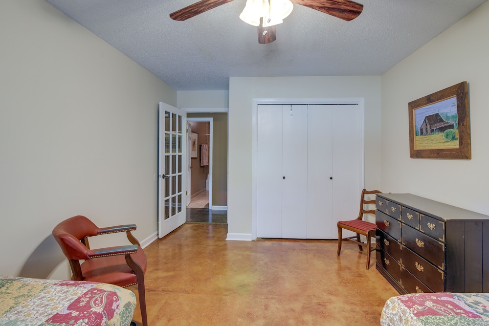 House (4 Bedrooms) photo 2