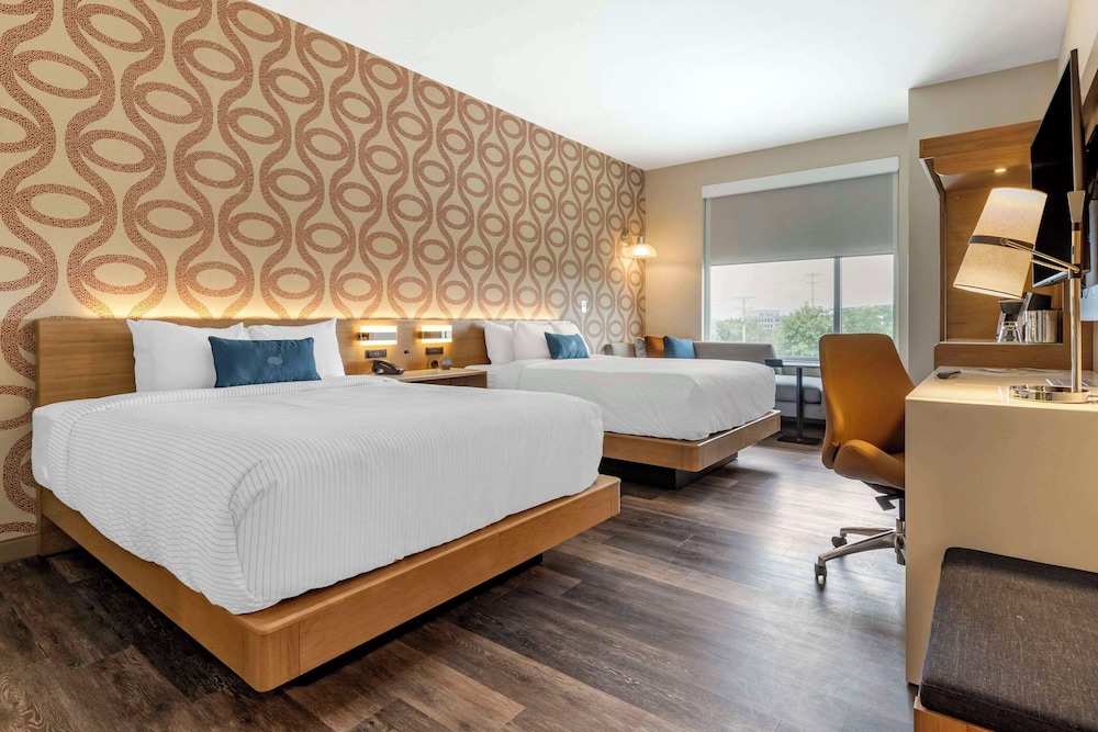 Standard Room, 2 Queen Beds, Non Smoking (Shower) photo 1