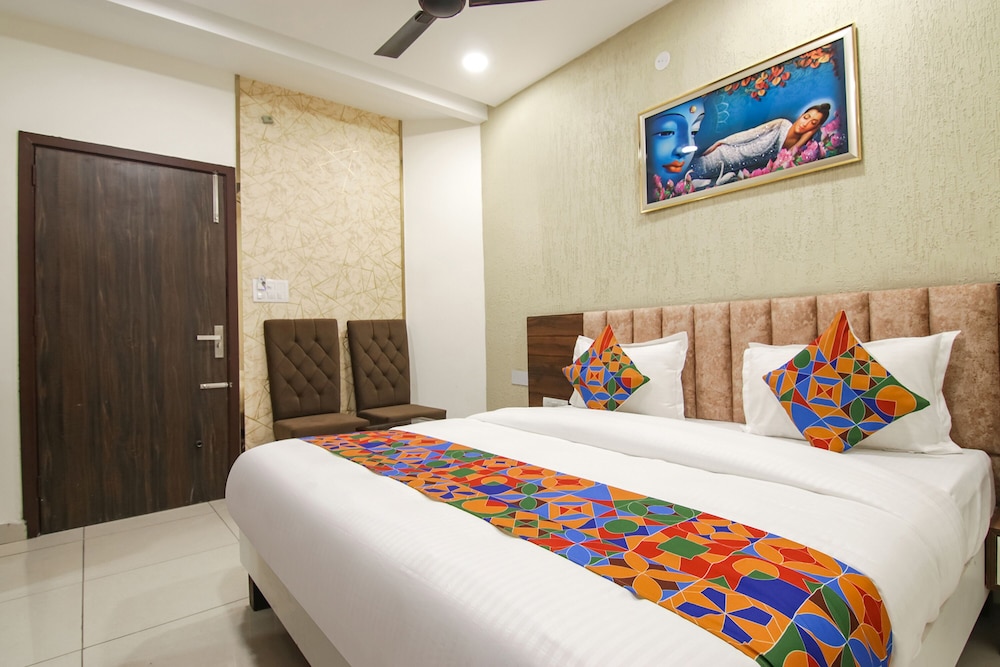 Deluxe Room - Photo 3