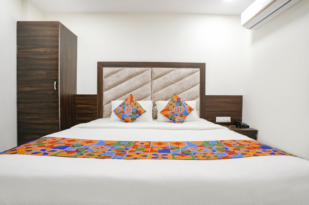 Deluxe Room - Photo 1