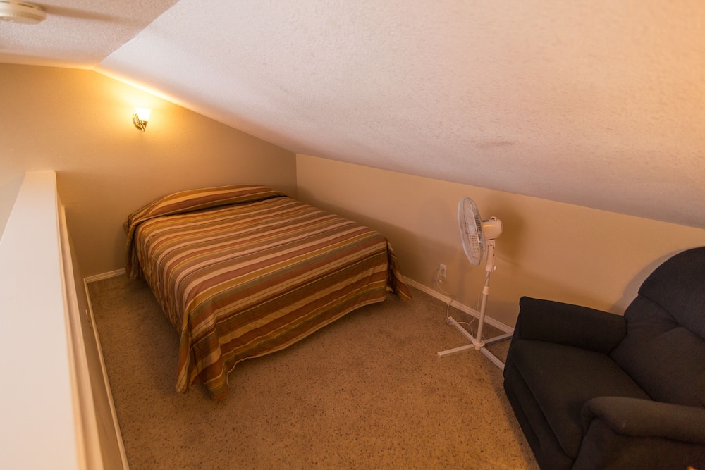 12D - 1 Bed Loft