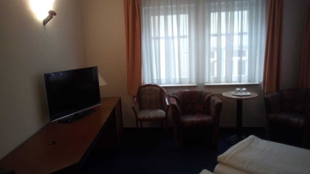 Single Room photo 3