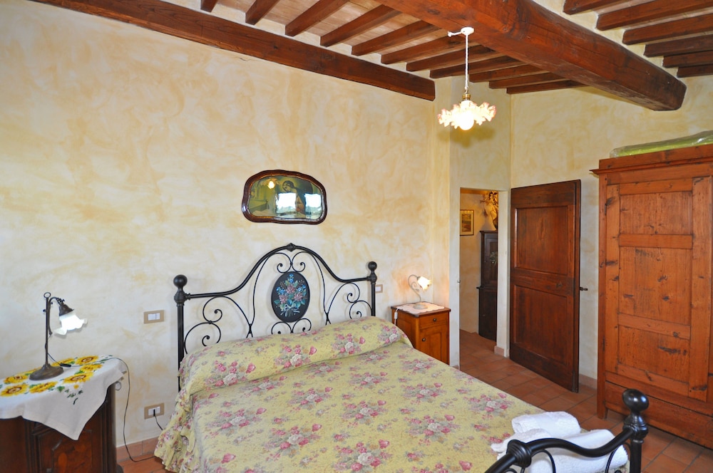 Panoramic Villa, 2 Bedrooms (Castelmuzio) photo 2